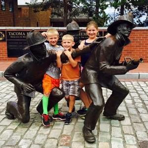 Meet your Posher, Kelly