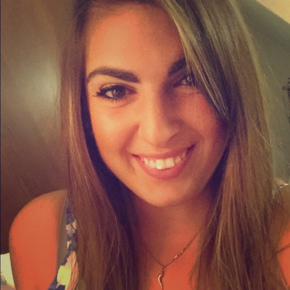 Meet your Posher, Erica - Picture 1 of 1