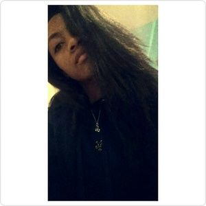 Meet your Posher, Briana