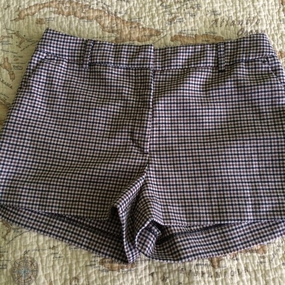 Mod style trendy shorts - Picture 2 of 3