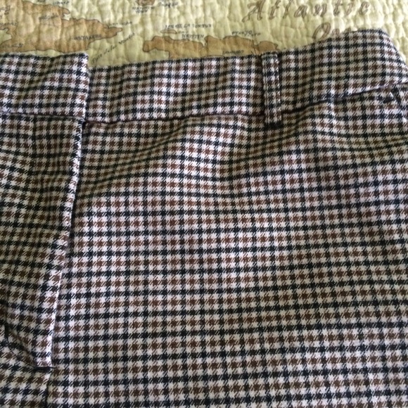 Mod style trendy shorts - Picture 3 of 3