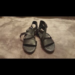 Old Navy gladiator sandals