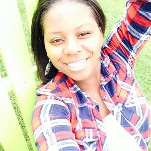 Meet your Posher, Jazmine