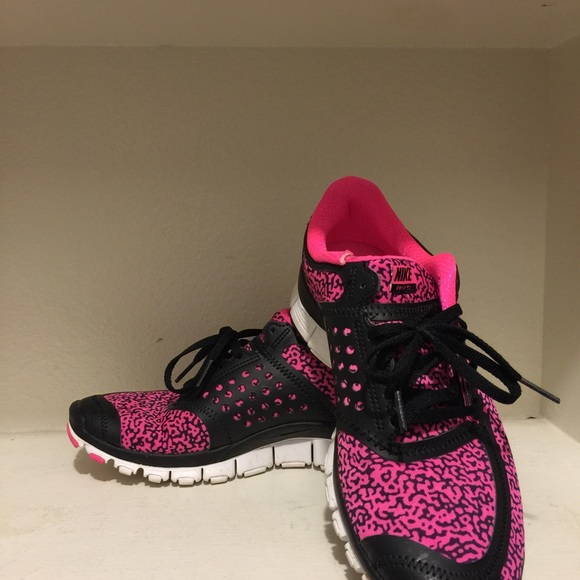 Ladies NIKE Free running shoe