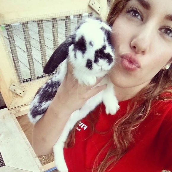 Meet your Posher, Angie