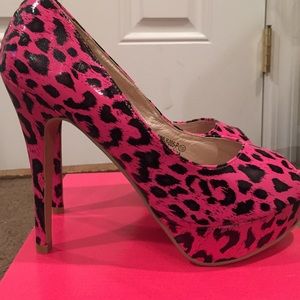 NWOT. 4.5" Pink & Black Leopard Print Heels