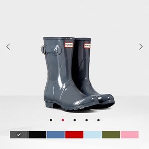 Looking for short hunter boots!!! 😁