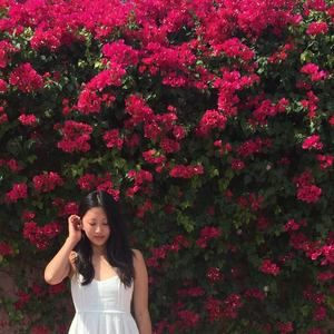 Meet your Posher, Laura