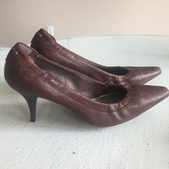 Prada heels - Picture 3 of 4