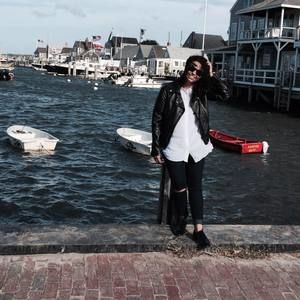 Meet your Posher, Angela