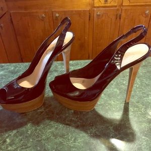 Jessica Simpson Peep toe pumps!