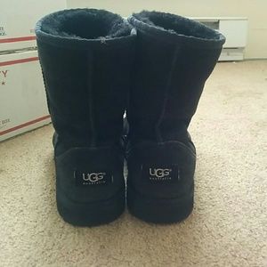 Black Uggs