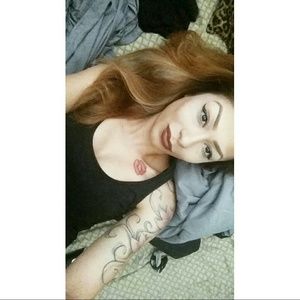 Meet your Posher, Cynthia