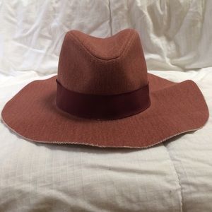 Maroon Zara Hat size med