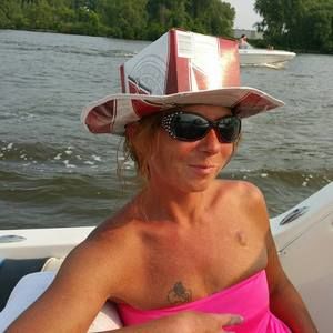 Meet your Posher, Christine