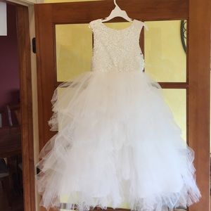 Flower girl dress. Size 6. Layered tiered tulle.