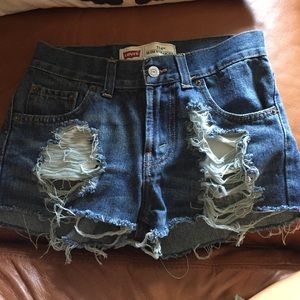 Brand new Levi low rise shorts