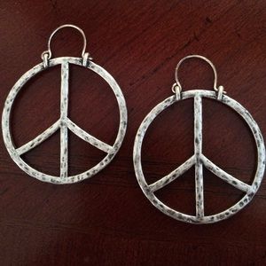 ✌️Lucky Brand Peace Sign Earrings✌💜