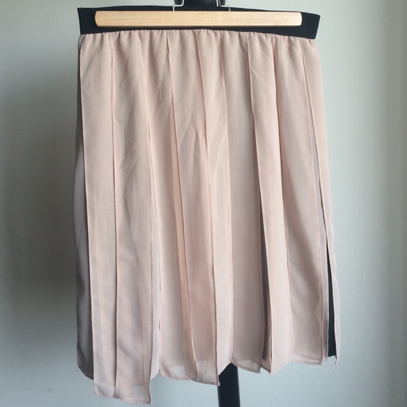VERY CUTE ANN TAYLOR Skirt Size 2