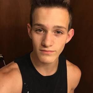 Meet your Posher, Ethan