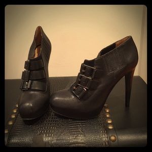 Lamb platform booties