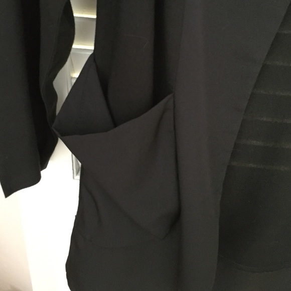 Black blazer - Picture 2 of 3