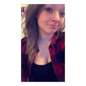 Meet your Posher, Corissa