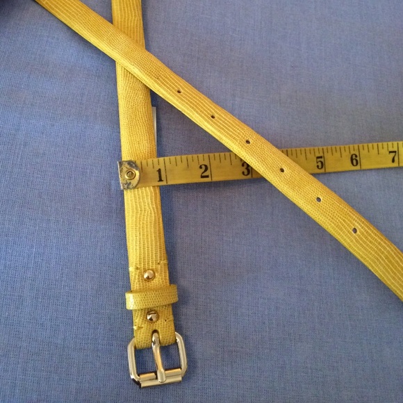 New Ann Taylor yellow leather belt. Size M - Picture 2 of 5