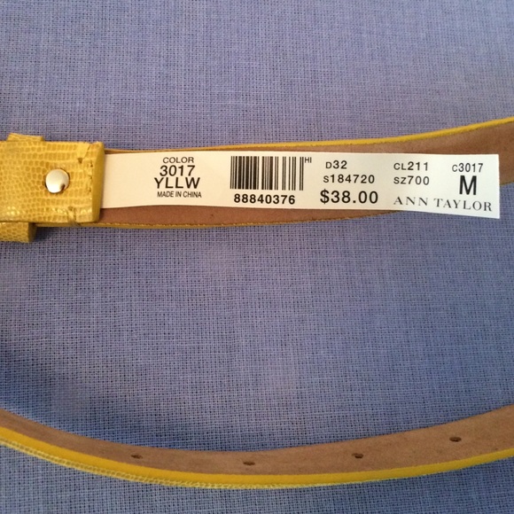 New Ann Taylor yellow leather belt. Size M - Picture 4 of 5