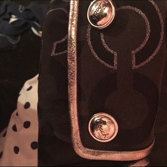 COACH purse - Picture 3 of 4