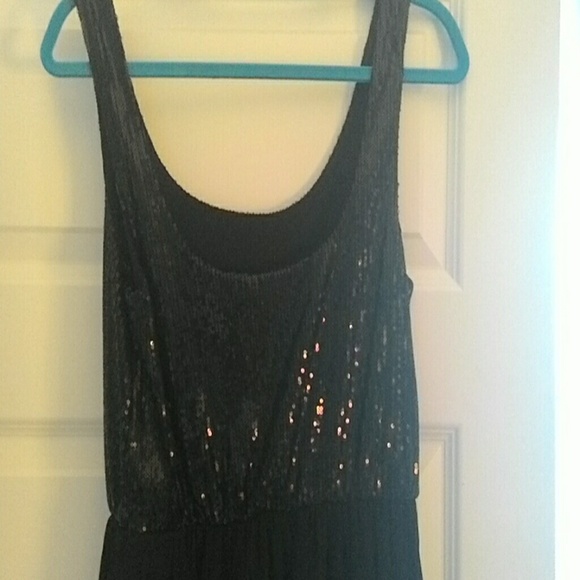 Black short dress - Picture 4 of 4