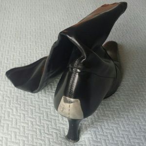 Pre-loved Donald J. Pliner boots