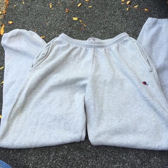Champion sweatpants size medium.