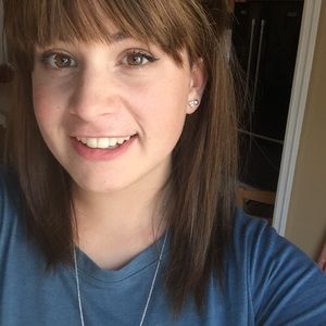 Meet your Posher, Maeve