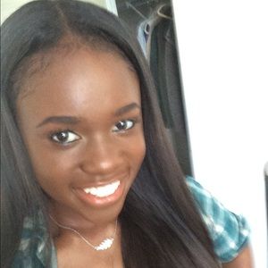 Meet your Posher, Yemi