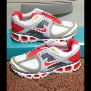 NIKE AIR TAILWIND size 8