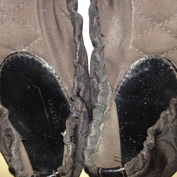 BROWN FLAT COACH - Picture 2 of 2