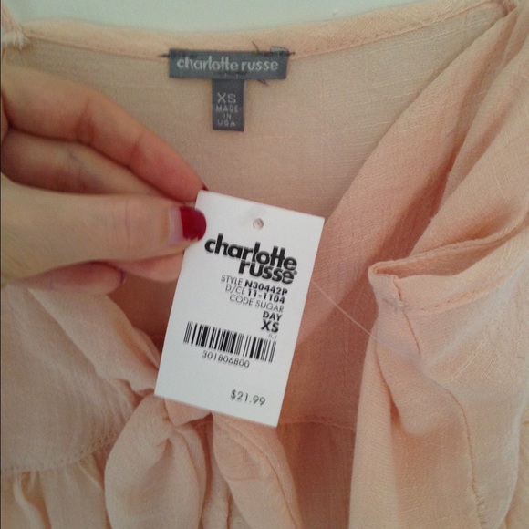 ❌sold❌NWT 🍑 peach crop top - Picture 3 of 3