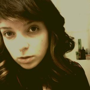 Meet your Posher, Becca