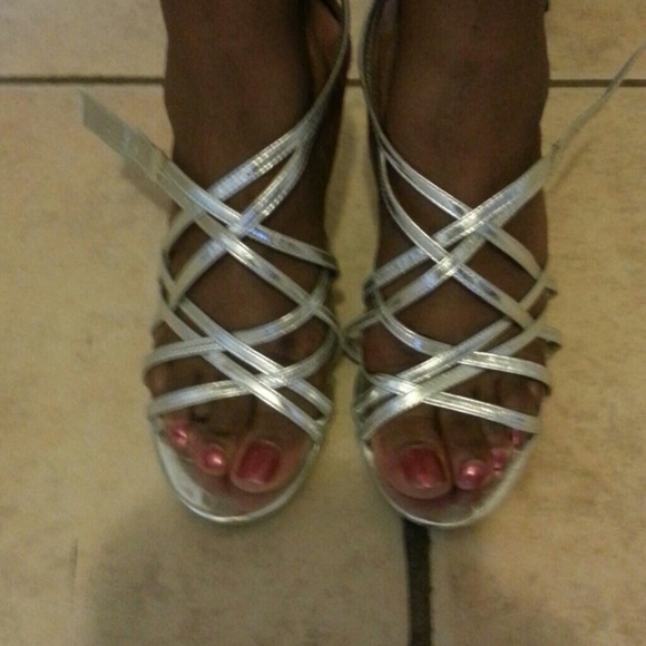 SANDALS - Picture 2 of 2