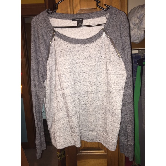 DKNY Sweater
