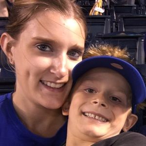 Meet your Posher, Liz