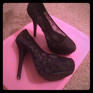 Call it Spring party heels