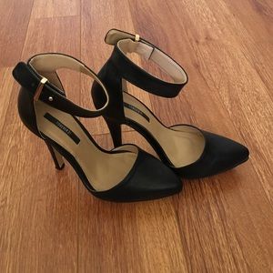 Forever 21 black heels sz 7