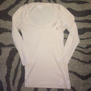 "The perfect fit" 3/4 tee with floral detail