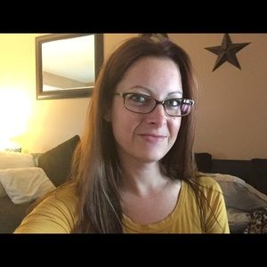 Meet your Posher, Lea