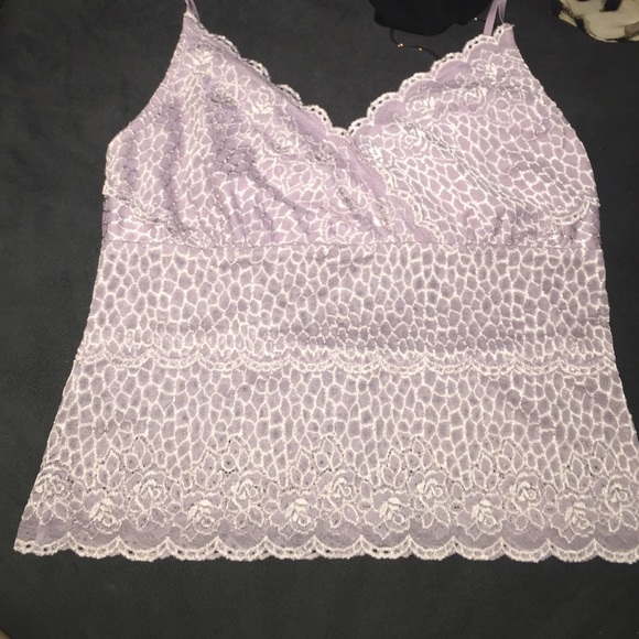 Bebe large lavender crop top