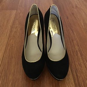 Michael Kors Black heels sz 6.5