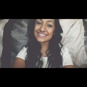 Meet your Posher, Lydia