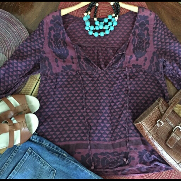 American Eagle Outfitters Peasant top